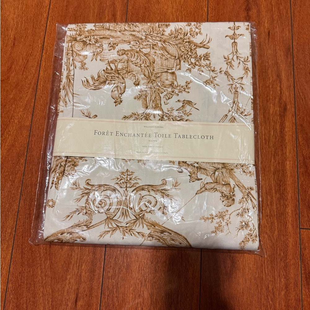 NEW William Sonoma  Tablecloth French country toilet couler